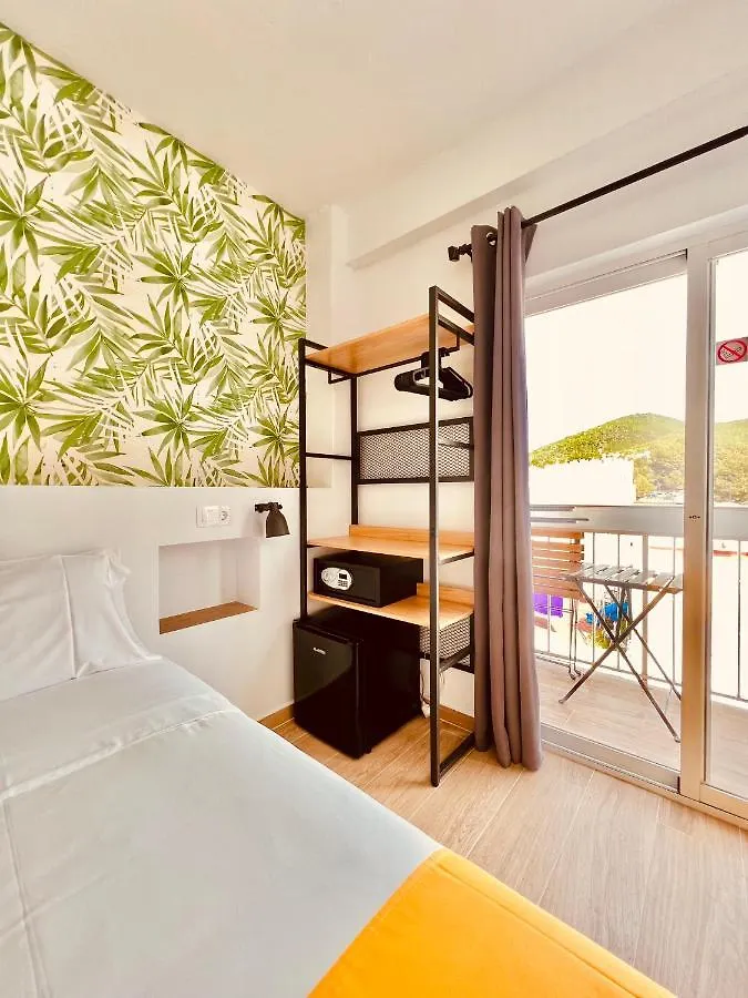Nanit Rooms Ibiza Hostal Santa Eularia des Riu 3*,  Spanje