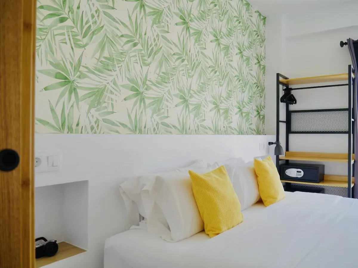 Nanit Rooms Ibiza Hostal Santa Eulalia del Río Pensión