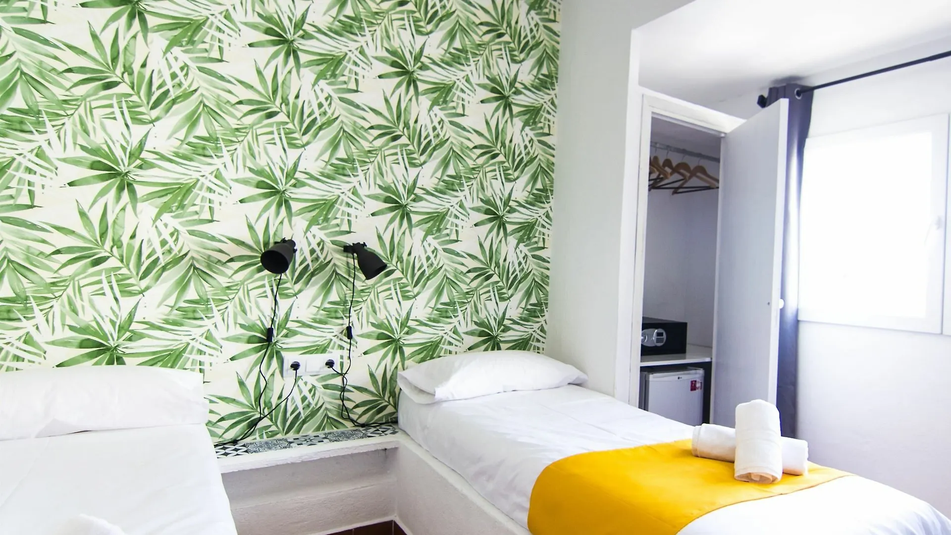 Konukevi Nanit Rooms Ibiza Hostal Santa Eularia des Riu